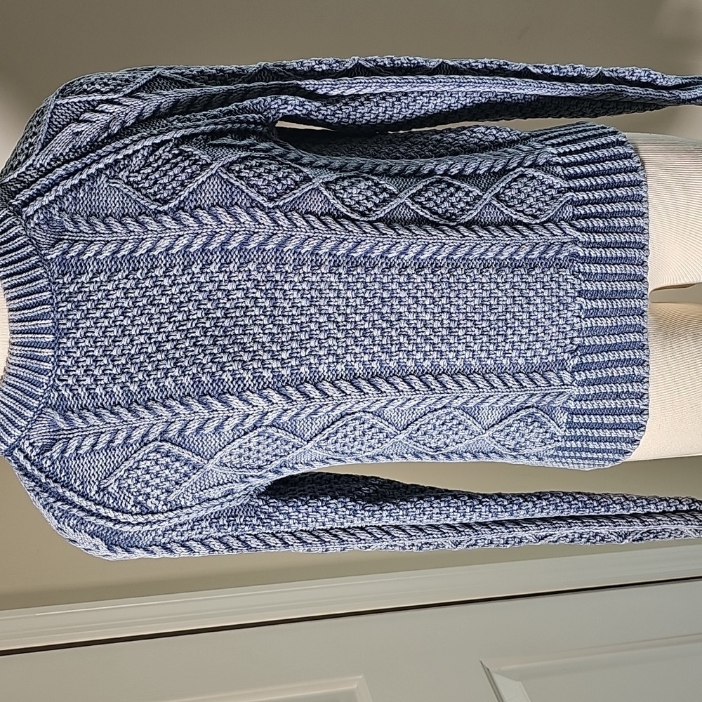 Blue‎ Cable Knit Sweater By LL bean Signature Size XS.